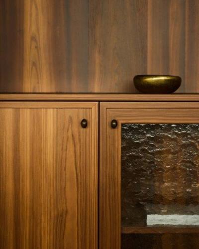 gerookte lariks I kathedraal glas I inox I 