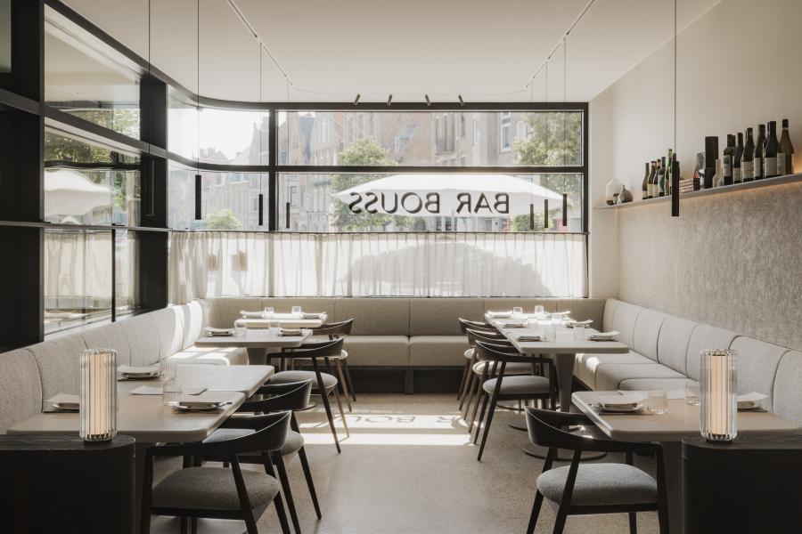 gebogen raam, restaurant, banket op maat
